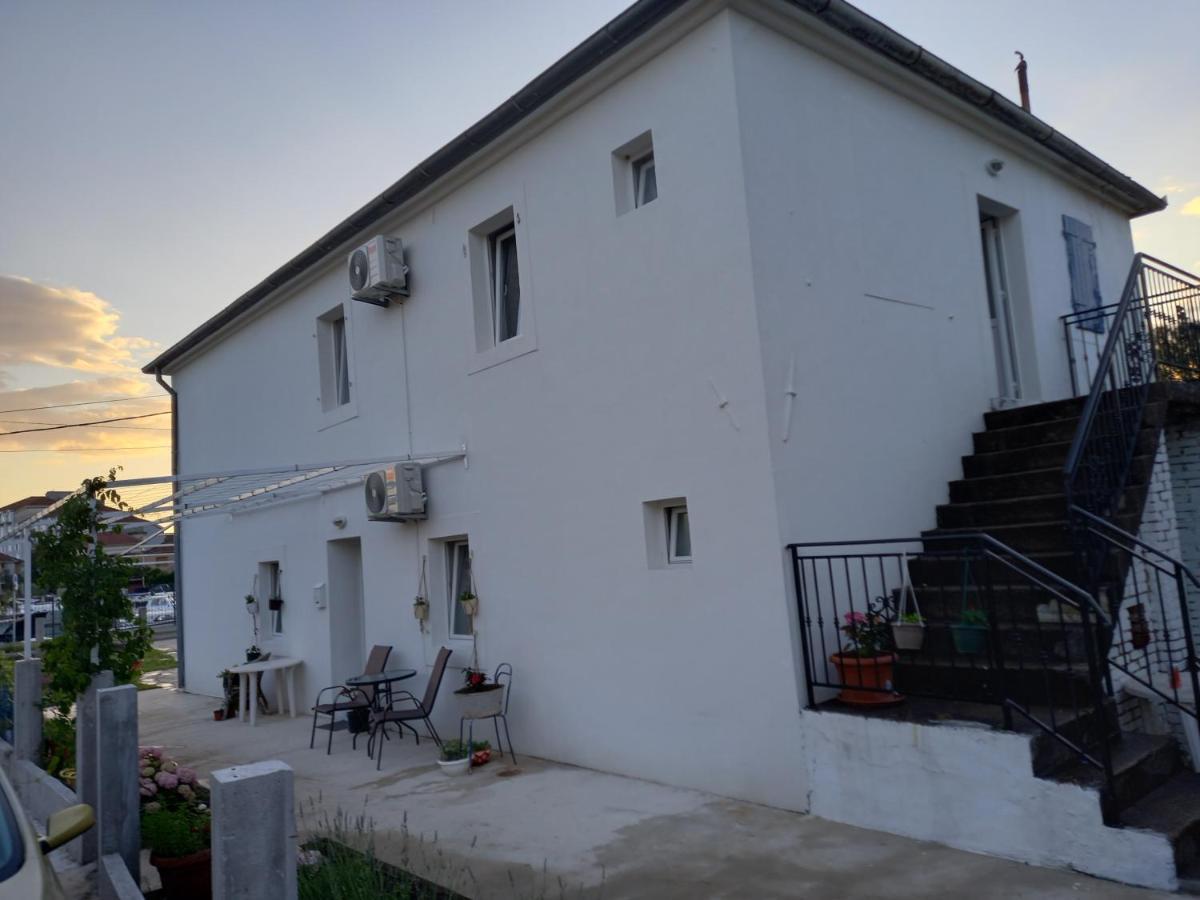 Apartament Old Marine House Tivat Zewnętrze zdjęcie